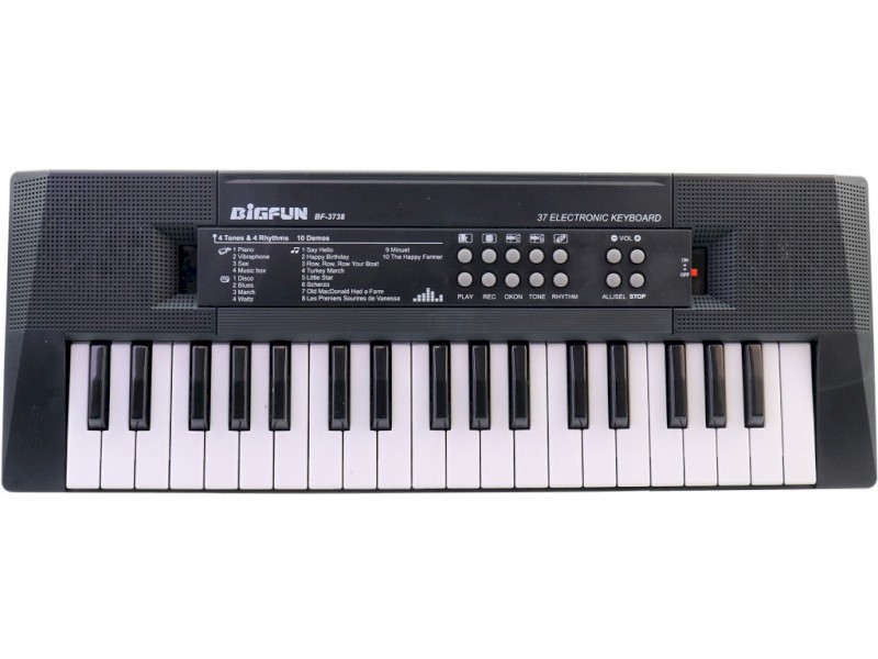 Elektronické piáno na baterie